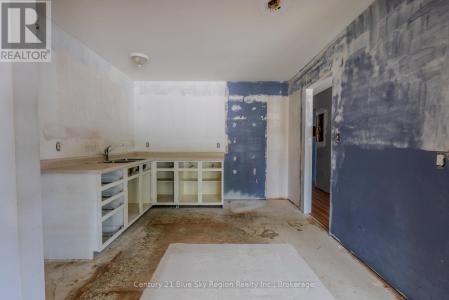 45 LOVELL AVENUE, North Bay (ferris), Ontario P1A 3R7, Canada