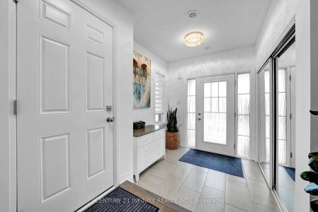 30 KING WILLIAM WAY, Clarington, Ontario L1C 7E8, Canada