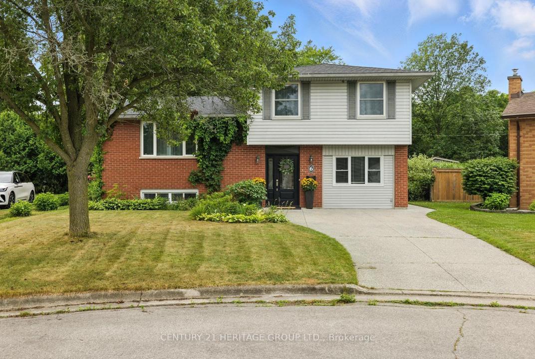 6 PINEHURST PLACE, St. Thomas, Ontario N5P 3X4, Canada