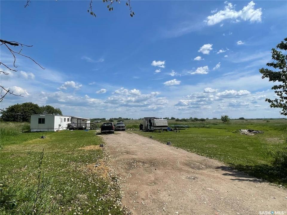 508 7TH STREET E, Meadow Lake, Saskatchewan S9X 1J4, Canada