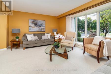15 HENRY CORSON PLACE, Markham (sherwood-amberglen), Ontario L3P 3E8, CANADÁ