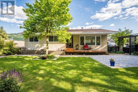 407 WILLOW DRIVE, Warfield, Britanya Kolombiyası V1R 2M9, Kanada