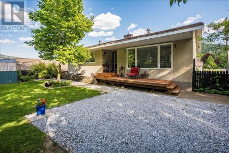407 WILLOW DRIVE, Warfield, Britanya Kolombiyası V1R 2M9, Kanada
