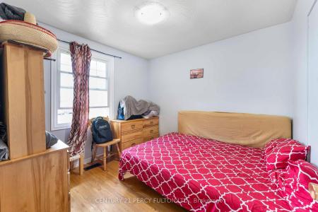 125 BRANT AVENUE, Guelph, Ontario N1E 1G4, Canada