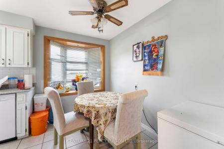 125 BRANT AVENUE, Guelph, Ontario N1E 1G4, Canada