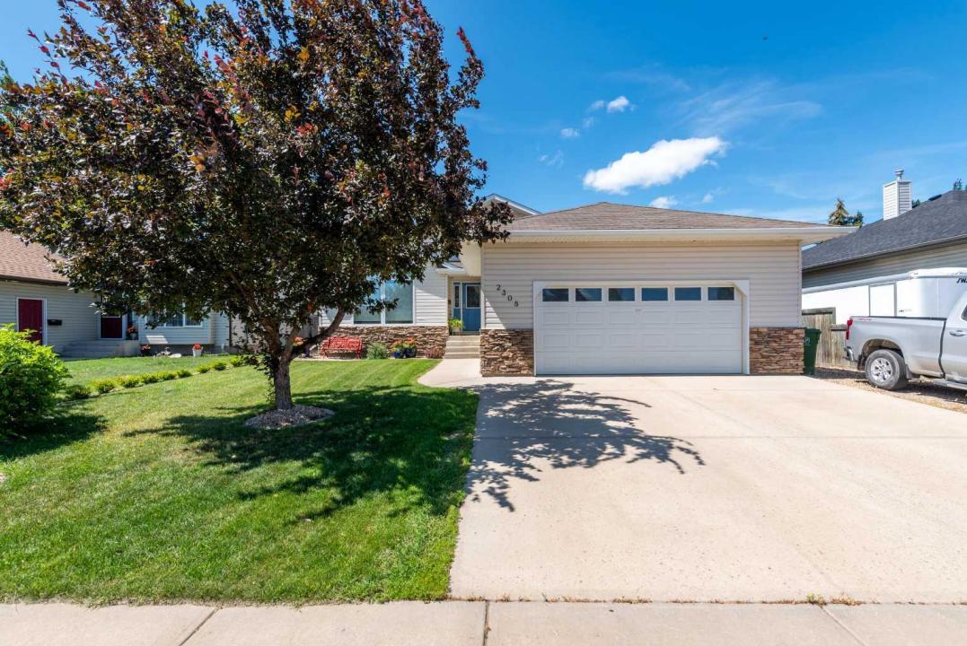 2308 52 AVENUE, Lloydminster, Alberta T9V 2Z8, Canada