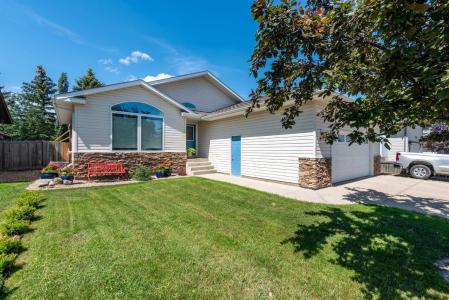 2308 52 AVENUE, Lloydminster, Alberta T9V 2Z8, Canada