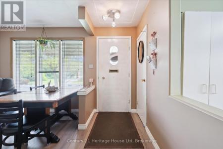 131 WAVERLEY DRIVE, Guelph (riverside Park), Ontario N1E 1H1, Kanada