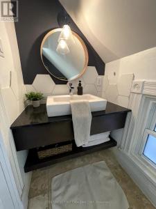 740 LORNE AVENUE, London East (east G), Ontario N5W 3K6, Canada