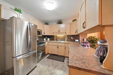 2816 BOTTERILL CRESCENT, Red Deer, Alberta T4R 2H7, Canada