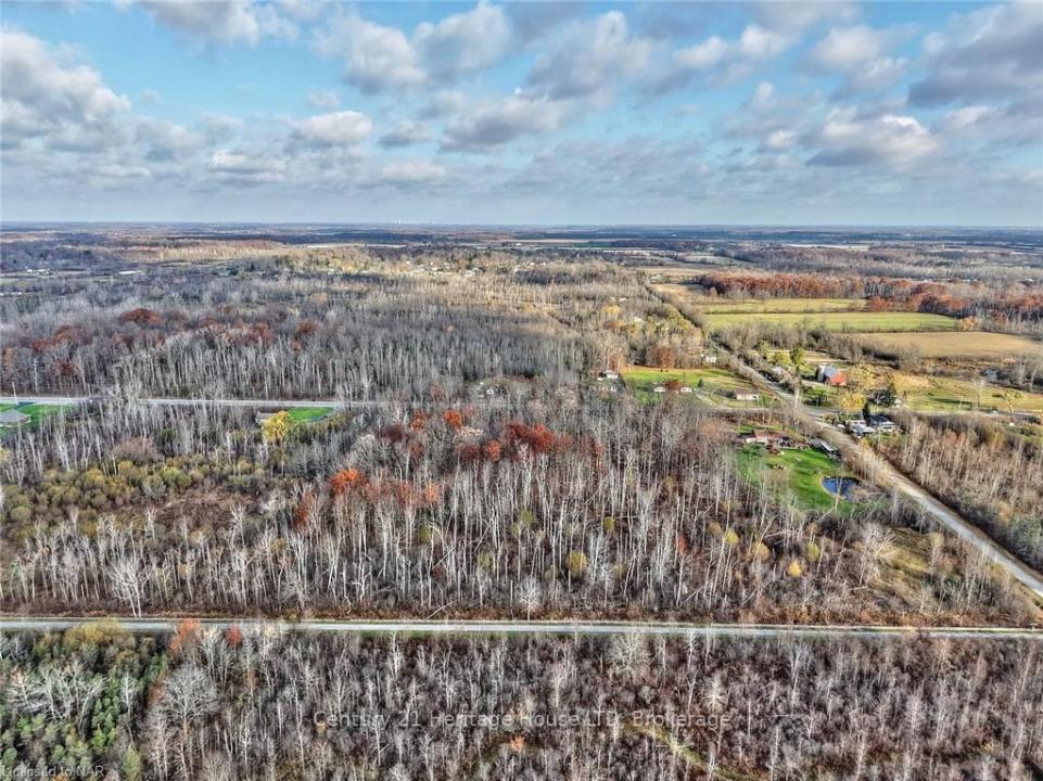 0-5682 DOMINION ROAD, Fort Erie, Ontario L0S 1N0, Canada