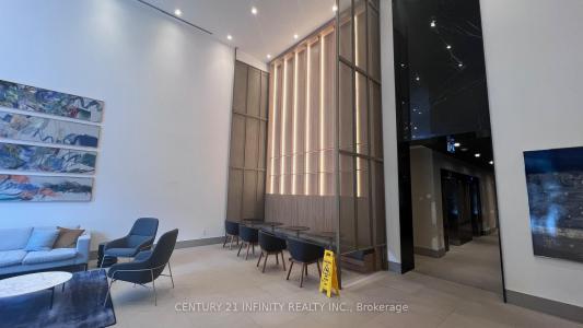 430 SQUARE ONE DRIVE, Mississauga, Ontario L5B 0L6, Canada