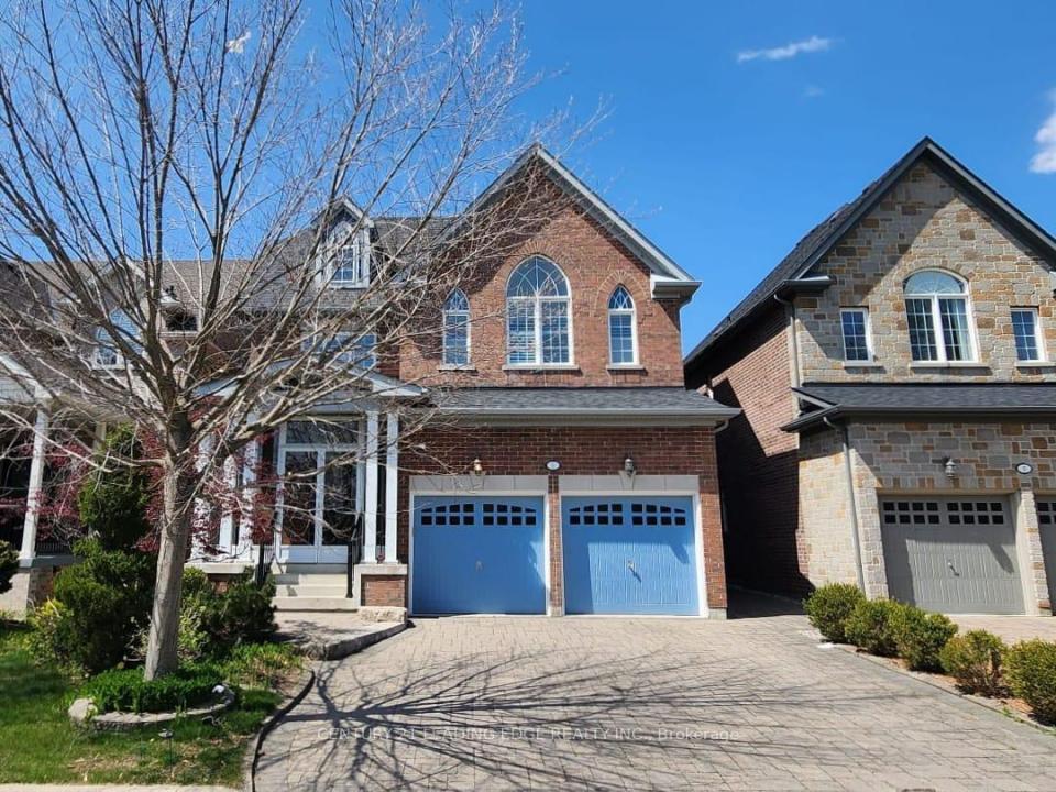 6 CASTLEGLEN BOULEVARD, Markham, Ontario L6C 0A8, Canada