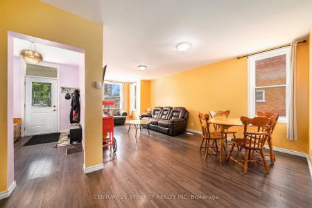 25 KENSINGTON AVENUE, Smiths Falls, أونتاريو K7A 2K6, كندا