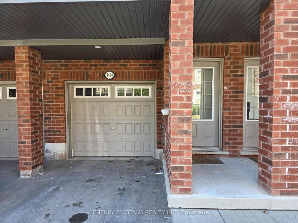 2434 ROSEDROP PATH, Oshawa, Ontario L1L 0L2, Canada