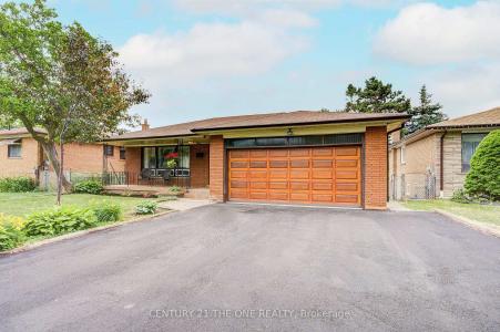 103 MARGARET AVENUE, Toronto, Ontario M2J 4C4, Canada