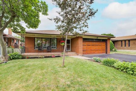 103 MARGARET AVENUE, Toronto, Ontario M2J 4C4, Canada