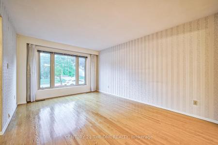 54 MARBLEMOUNT CRESCENT, Toronto, Ontario M1T 2H4, Canada