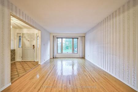 54 MARBLEMOUNT CRESCENT, Toronto, Ontario M1T 2H4, Canada