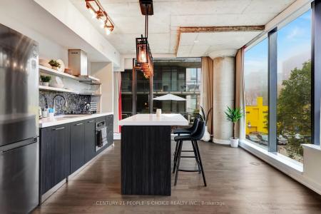 560 KING STREET W, Toronto, Ontario M5V 1M3, Canada