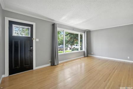 2518 WILLIAM AVENUE, Saskatoon, Saskatchewan S7J 1B3, Canada