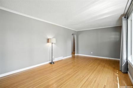 2518 WILLIAM AVENUE, Saskatoon, Saskatchewan S7J 1B3, Canada