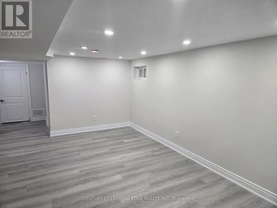 39 BENTON STREET, Brampton (brampton East), Ontario L6W 3B8, Canada