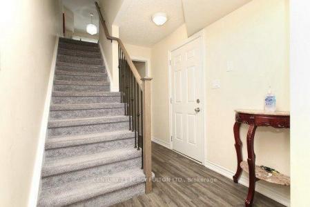 17 MARKHAM TRAIL, Clarington, Ontario L1C 0S4, Kanada