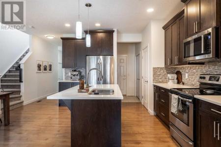 112 MIDTOWN COURT SOUTHWEST, Airdrie, Alberta T4B 4E4, Canada
