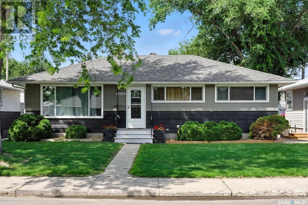 2518 WILLIAM AVENUE, Saskatoon, Saskatchewan S7J 1B3, Canada