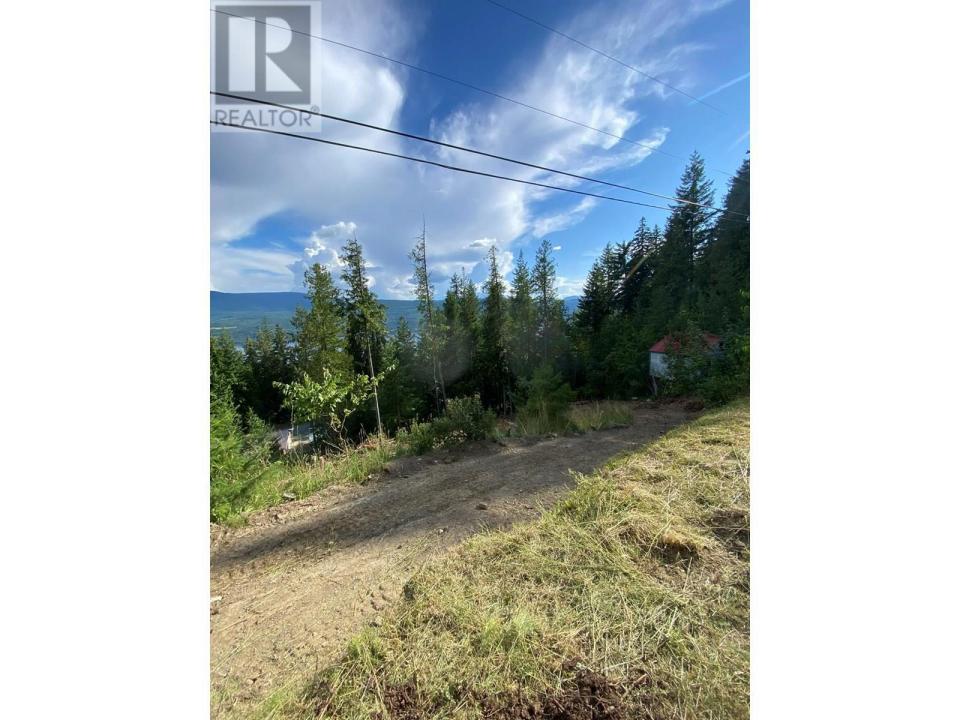 LOT 68 CASTLE HEIGHTS, Anglemont, Britisch-Kolumbien V0E 1M8, Kanada