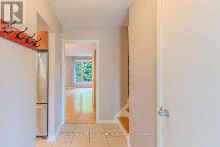 1342 CEDARCROFT CRESCENT, Ottawa, オンタリオ K1B 5C8, カナダ