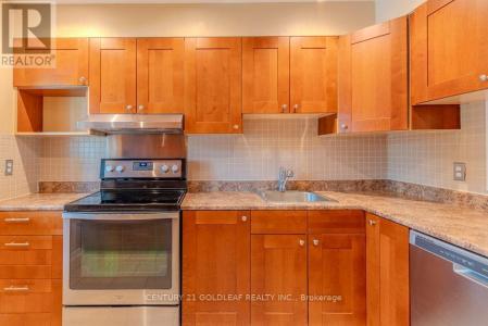 1342 CEDARCROFT CRESCENT, Ottawa, オンタリオ K1B 5C8, カナダ