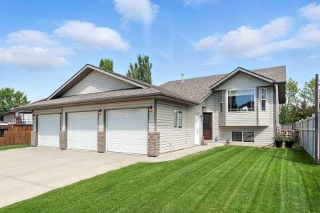 7 REIGHLEY CLOSE, Red Deer, Alberta T4P 3V7, Canada