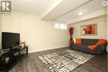 17 MARKHAM TRAIL, Clarington (bowmanville), Ontario L1C 0S4, Canada