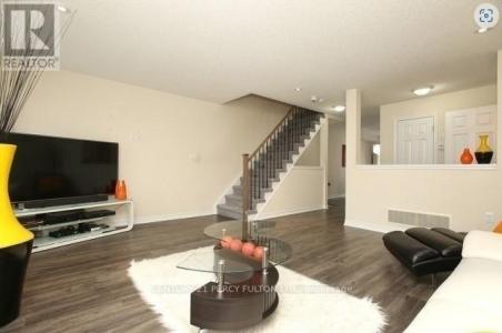 17 MARKHAM TRAIL, Clarington (bowmanville), Ontario L1C 0S4, Canada