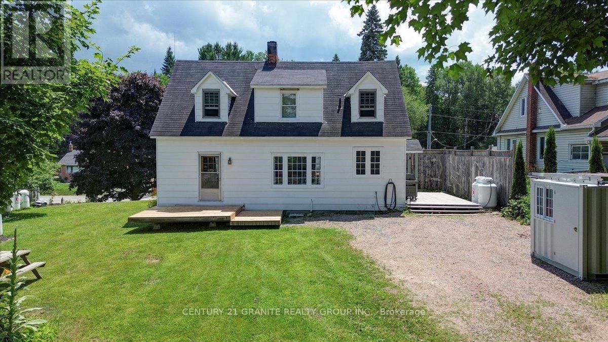 18 HIGHSCHOOL LANE, Bancroft, Ontario K0L 1C0, Canadá