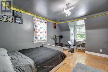 18 HIGHSCHOOL LANE, Bancroft, Ontario K0L 1C0, Canadá