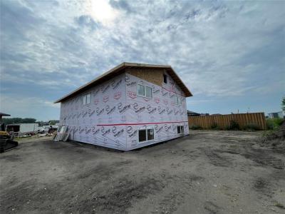 32 CLARE CRESCENT, Neepawa, Manitoba R0J 1H0, Canada