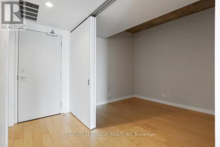 340 MCLEOD STREET, Ottawa, Ontario K2P 1A4, CANADÁ