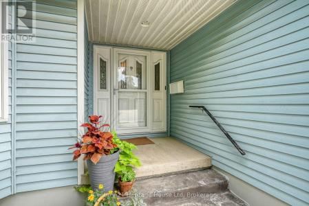 214 JOHN STREET SOUTH, Stratford, 安大略省 N5A 7T3, 加拿大