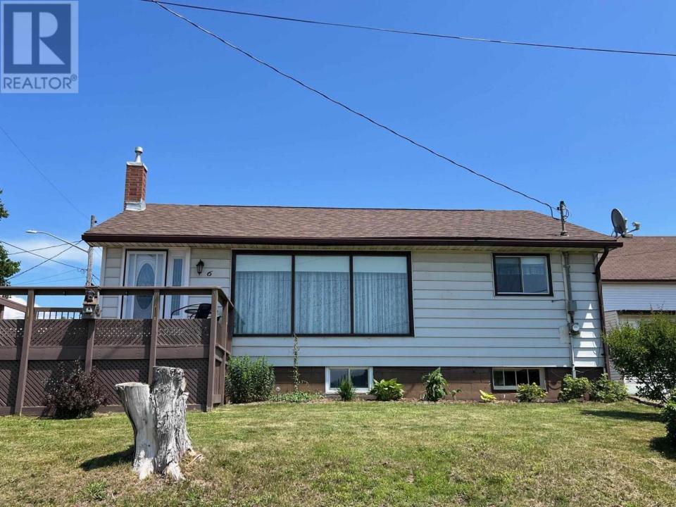 6 WEST ST, Blind River, Ontario P0R 1B0, Kanada
