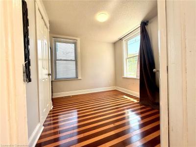 93 NORFOLK AVENUE, Cambridge, Ontario N1R 3T8, Kanada