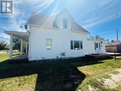 302 EMPRESS AVENUE, Monarch, Alberta T0L 1M0, Canada