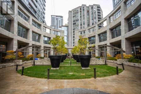 2191 YONGE STREET, Toronto (mount Pleasant West), Ontario M4S 3H8, Canada