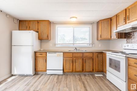 10410 101A STREET, Morinville, Alberta T8R 1B1, Canada