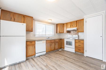 10410 101A STREET, Morinville, Alberta T8R 1B1, Canada