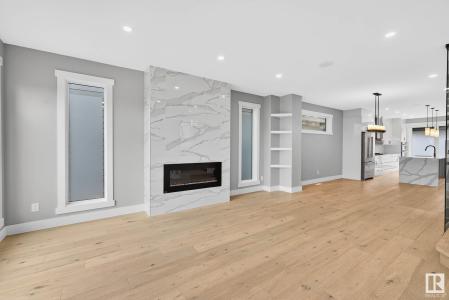 8805 STRATHEARN DRIVE NW, Edmonton, Alberta T6C 4C8, Kanada