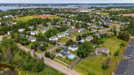 102 GREENSVIEW DRIVE, Stratford, Prinz-Edward-Insel C1B 1N2, Kanada