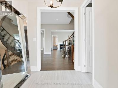 12 MACDONALD COURT, Richmond Hill (oak Ridges Lake Wilcox), أونتاريو L4E 1E9, كندا 